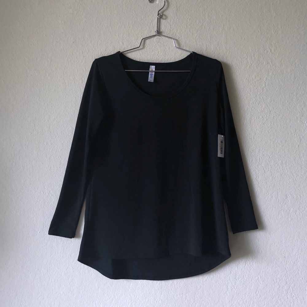 NWT LuLaRoe Lynnae Long Sleeve Black Top - XS